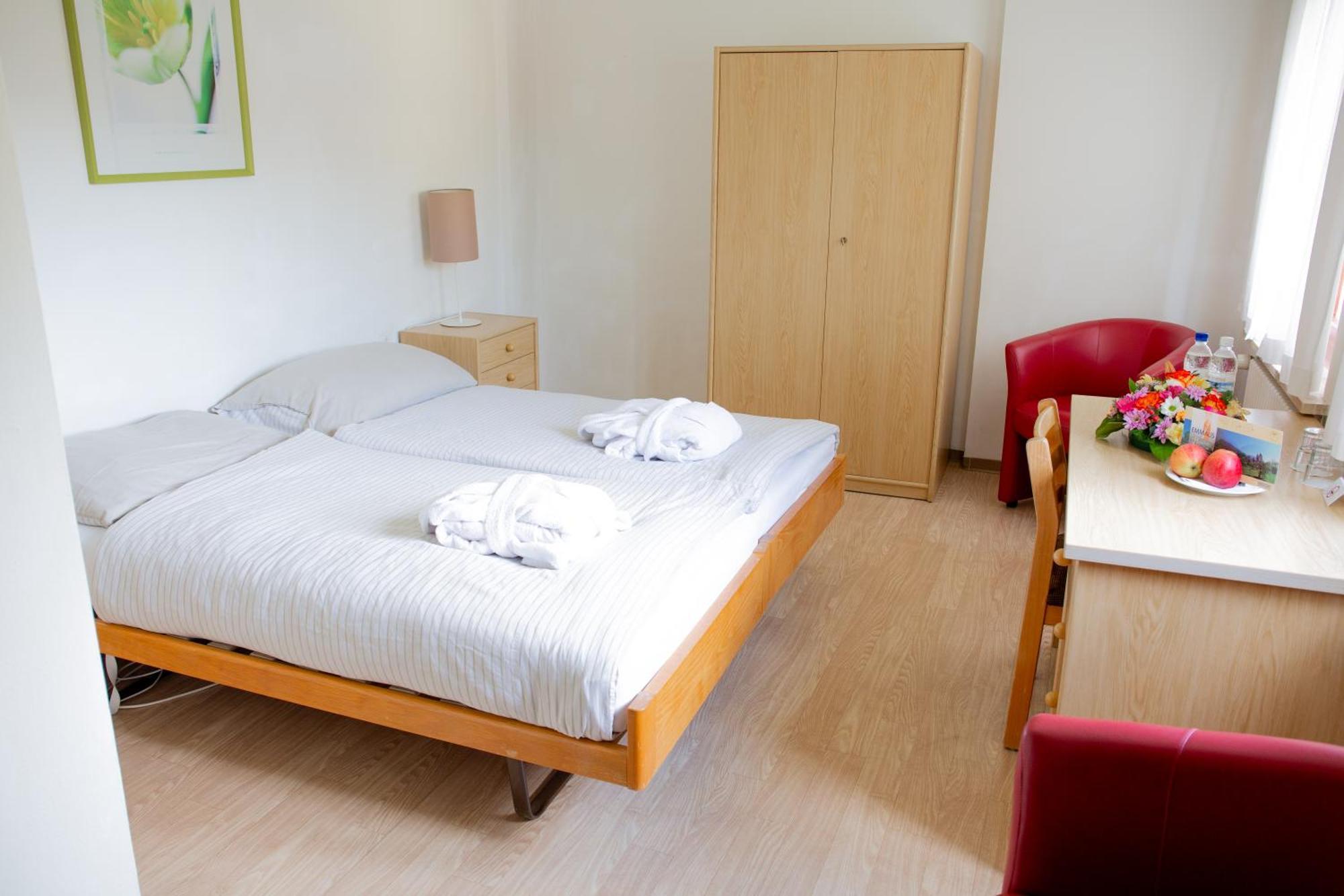 Parkhotel Emmaus - Casa Rustico Ascona Bagian luar foto